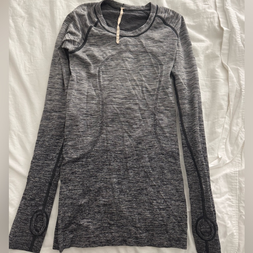 Lululemon swiftly tech gray ombré long sleeve size 4